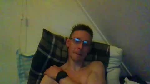 Snapshot of rororober chatting on March 2, 7:54 pm rororober online show from March 2, 7:54 pm