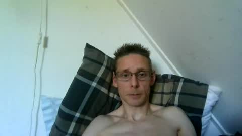 rororober online show from August 8, 11:12 am
