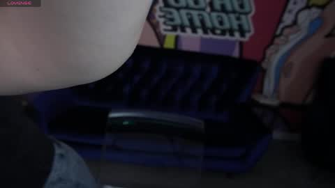 Snapshot of rosaamour chatting on June 4, 5:35 am rosaamour online show from June 4, 5:35 am