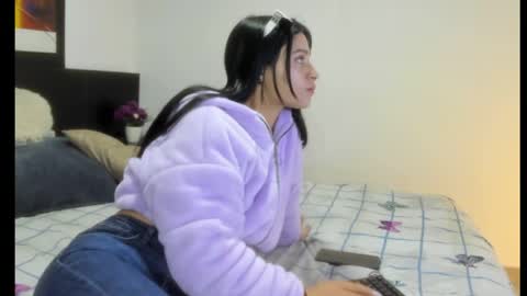 rosalia_santos online show from April 6, 3:48 am