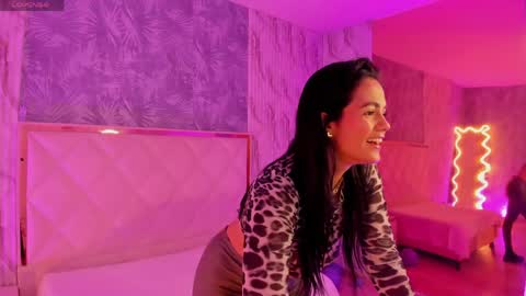 Snapshot of rosalind_tay chatting on May 19, 11:27 am ROSALIN online show from May 19, 11:27 am