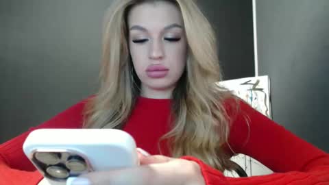 Snapshot of rosaline_ly chatting on September 10, 1:00 pm Rosalina online show from September 10, 1:00 pm