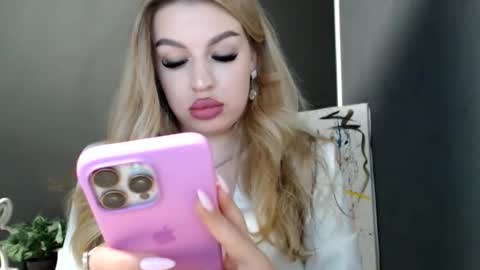 Rosalina online show from May 21, 12:12 pm
