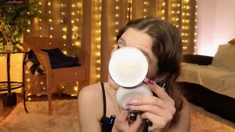 Kylie online show from March 8, 5:06 pm