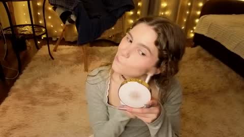 Kylie online show from March 27, 5:12 pm