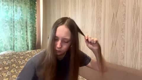 Emma online show from April 7, 2:12 am