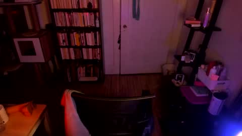 rose257044 online show from March 12, 12:44 pm