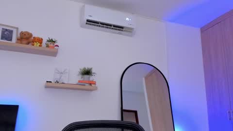 Rose Saenz online show from February 24, 5:09 pm