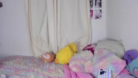Snapshot of rose_adeline chatting on July 14, 7:13 am rose online show from July 14, 7:13 am