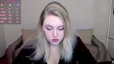 Snapshot of rose_brooks chatting on February 5, 8:14 pm Rose but u can call me princess online show from February 5, 8:14 pm