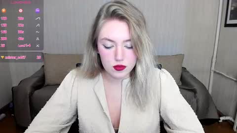 Snapshot of rose_brooks chatting on February 10, 9:04 pm Rose but u can call me princess online show from February 10, 9:04 pm