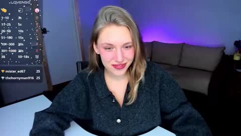 Snapshot of rose_brooks chatting on December 1, 8:03 pm Rose but u can call me princess online show from December 1, 8:03 pm