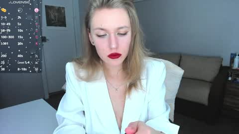 Rose but u can call me princess online show from May 11, 8:28 pm