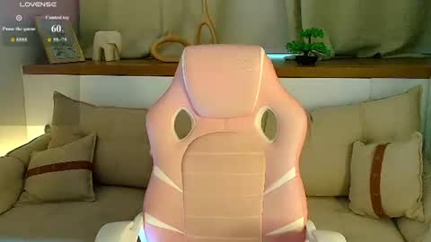 Snapshot of rose_desiree chatting on June 19, 11:14 am Rose online show from June 19, 11:14 am