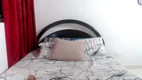 rose_elise online show from May 24, 4:28 am