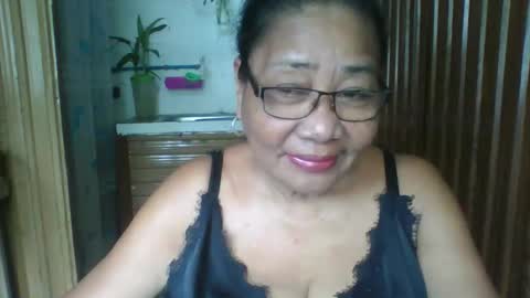 rosebelle66 online show from May 21, 2:18 am