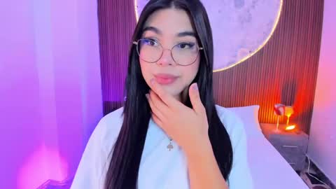 Snapshot of rosecassie chatting on May 25, 2:34 pm Rose online show from May 25, 2:34 pm