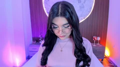 Snapshot of rosecassie chatting on May 29, 12:58 pm Rose online show from May 29, 12:58 pm