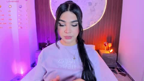 Snapshot of rosecassie chatting on May 30, 12:57 pm Rose online show from May 30, 12:57 pm