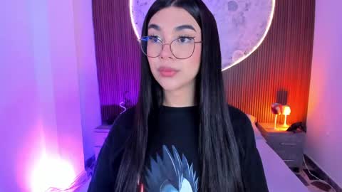 Snapshot of rosecassie chatting on June 1, 1:02 pm Rose online show from June 1, 1:02 pm