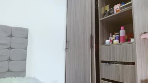 Snapshot of roseechannel chatting on January 31, 11:45 pm Rosee Channel online show from January 31, 11:45 pm