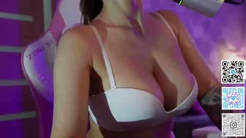 Snapshot of roseess_ chatting on March 11, 4:54 am roseess_ online show from March 11, 4:54 am