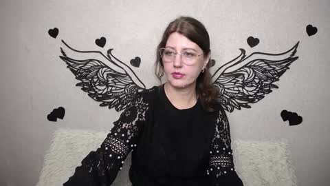 RoseHille online show from March 26, 6:13 pm