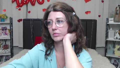 RoseHille online show from May 28, 5:21 pm