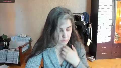 Snapshot of roselina_ chatting on June 15, 9:22 am Rose online show from June 15, 9:22 am