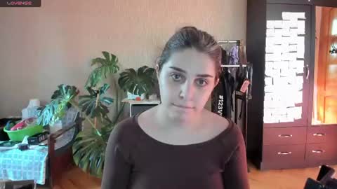 Snapshot of roselina_ chatting on July 23, 3:32 pm Rose online show from July 23, 3:32 pm