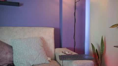 Snapshot of roselinedior chatting on July 11, 2:53 pm Lyla OF roselinedior online show from July 11, 2:53 pm