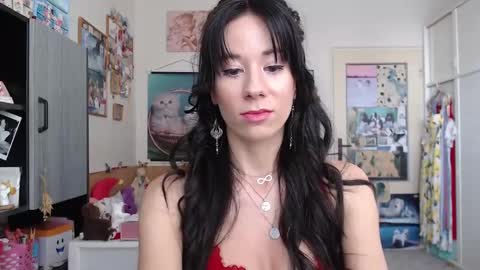 Snapshot of roselynsun chatting on February 20, 2:17 pm Rose online show from February 20, 2:17 pm