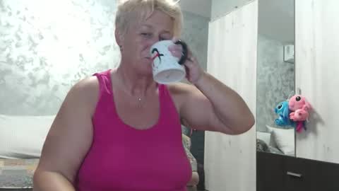 Lovepinklilly online show from September 13, 8:52 pm