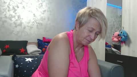 Lovepinklilly online show from March 24, 6:35 pm