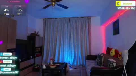 Snapshot of rosesarered97 chatting on February 7, 11:03 pm Abbygail online show from February 7, 11:03 pm