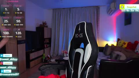 Snapshot of rosesarered97 chatting on October 11, 7:34 pm Abbygail online show from October 11, 7:34 pm