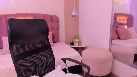 Rose Taylor online show from May 26, 12:56 pm