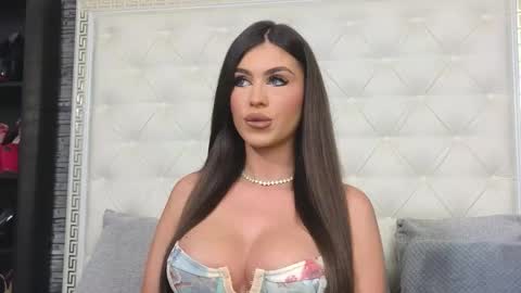 Gabriela online show from November 27, 8:05 am