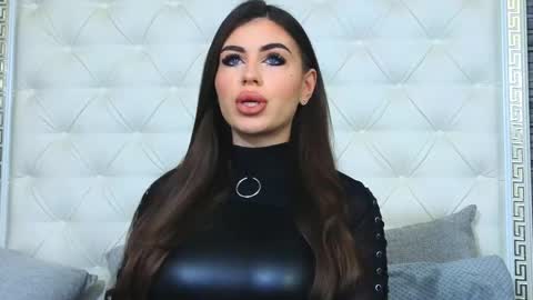 Gabriela online show from April 18, 4:16 am