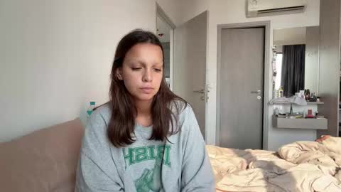 Roshelle online show from March 12, 8:53 am