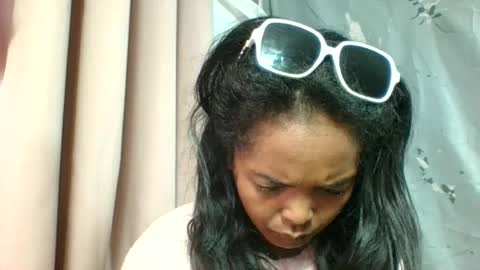 rosia685234 online show from July 3, 2:29 am