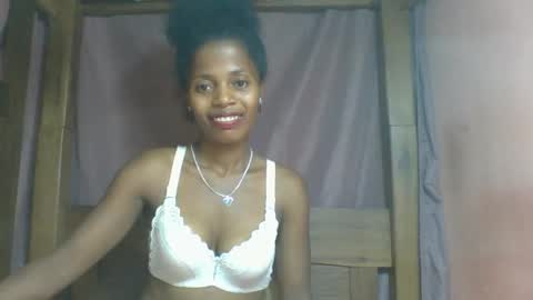 Snapshot of rosiahot1 chatting on February 19, 8:52 pm rosia online show from February 19, 8:52 pm