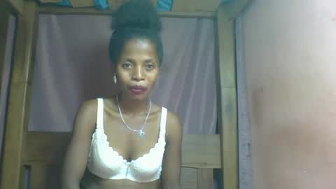Snapshot of rosiahot1 chatting on February 23, 11:00 am rosia online show from February 23, 11:00 am