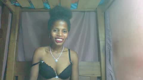 Snapshot of rosiahot1 chatting on February 25, 3:27 pm rosia online show from February 25, 3:27 pm