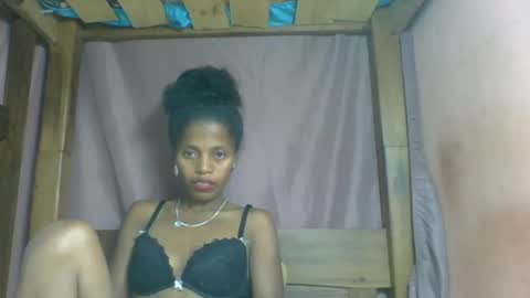 Snapshot of rosiahot1 chatting on February 28, 1:03 pm rosia online show from February 28, 1:03 pm