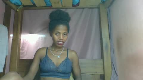 Snapshot of rosiahot1 chatting on March 3, 9:11 am rosia online show from March 3, 9:11 am