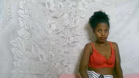 Snapshot of rosiahot1 chatting on September 22, 1:57 pm rosia online show from September 22, 1:57 pm
