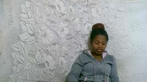 Snapshot of rosiahot1 chatting on September 30, 5:23 am rosia online show from September 30, 5:23 am