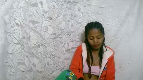 Snapshot of rosiahot1 chatting on October 8, 2:25 pm rosia online show from October 8, 2:25 pm