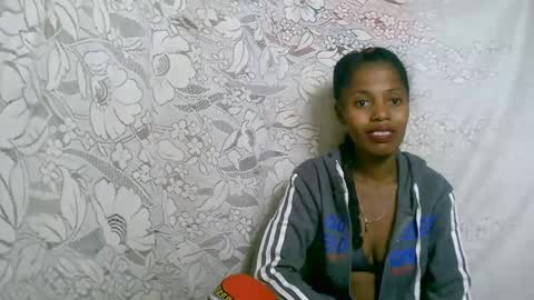 Snapshot of rosiahot1 chatting on October 15, 1:39 am rosia online show from October 15, 1:39 am